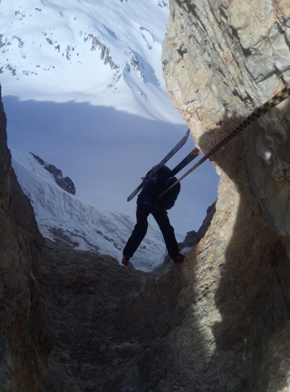 Descente encordée couloir