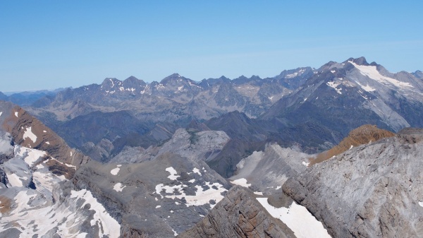 Vue sur le Vignemal depuis le Mont Perdu